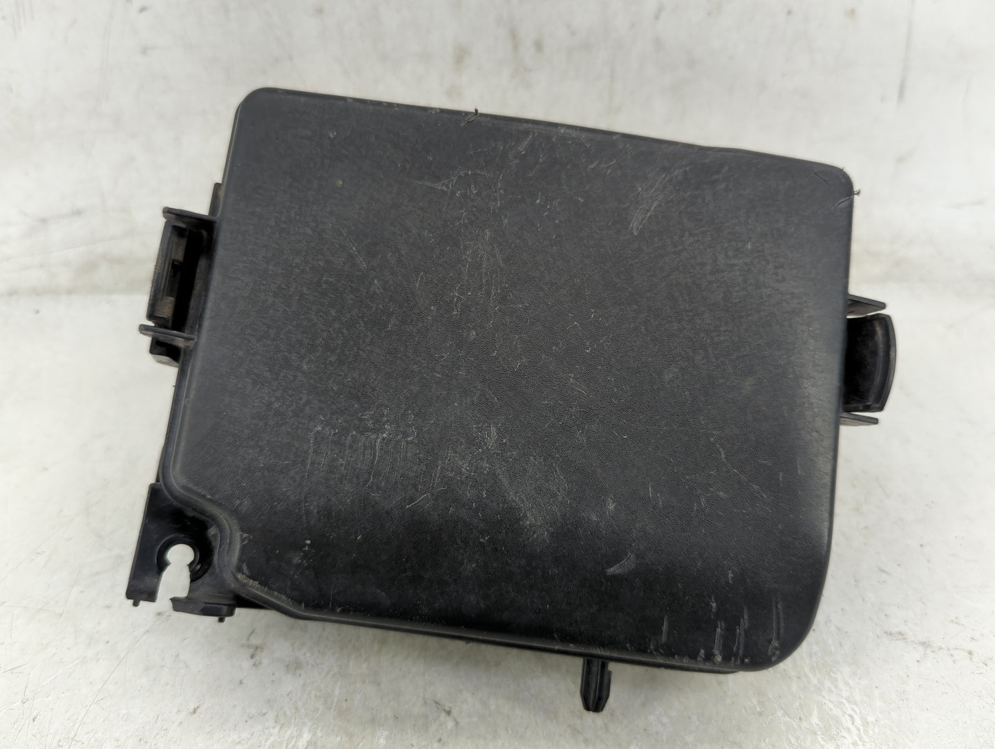 2016-2017 Hyundai Elantra Fusebox Fuse Box Panel Relay Module P/N:91951-3X160 Fits Fits 2016 2017 OEM Used Auto Parts - Oemu