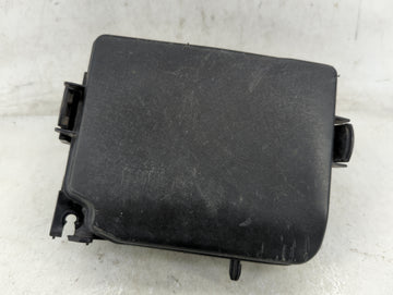 2016-2017 Hyundai Elantra Fusebox Fuse Box Panel Relay Module P/N:91951-3X160 Fits Fits 2016 2017 OEM Used Auto Parts - Oemu