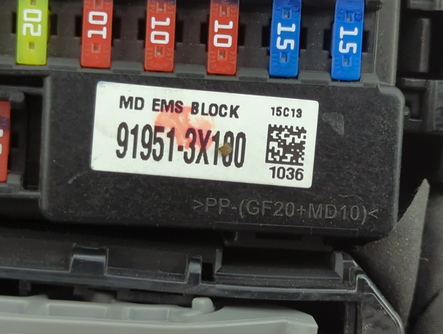 2016-2017 Hyundai Elantra Fusebox Fuse Box Panel Relay Module P/N:91951-3X160 Fits Fits 2016 2017 OEM Used Auto Parts - Oemu