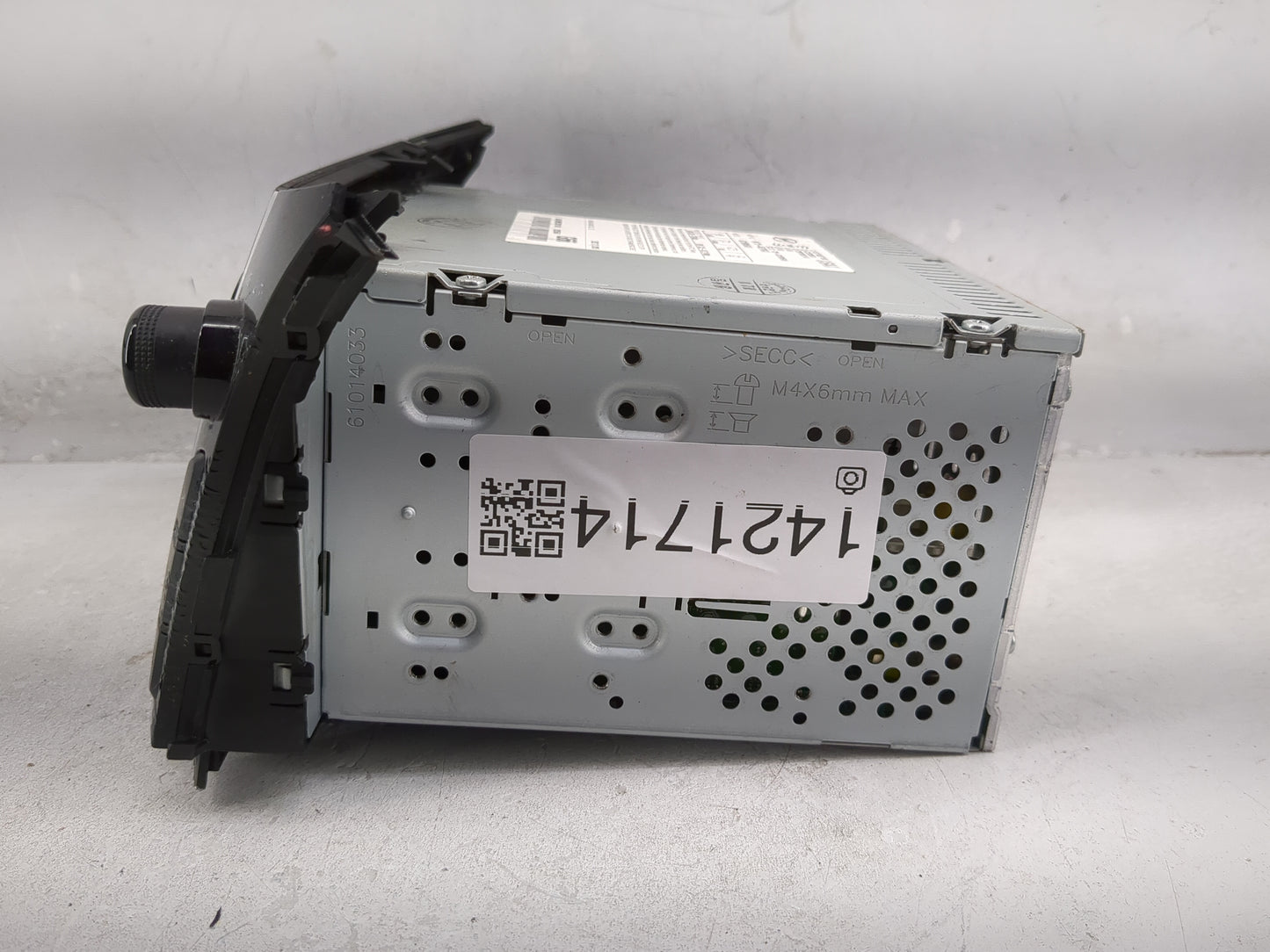 2016-2017 Hyundai Elantra Radio AM FM Cd Player Receiver Replacement P/N:96170-A5270GU Fits Fits 2016 2017 OEM Used Auto Par