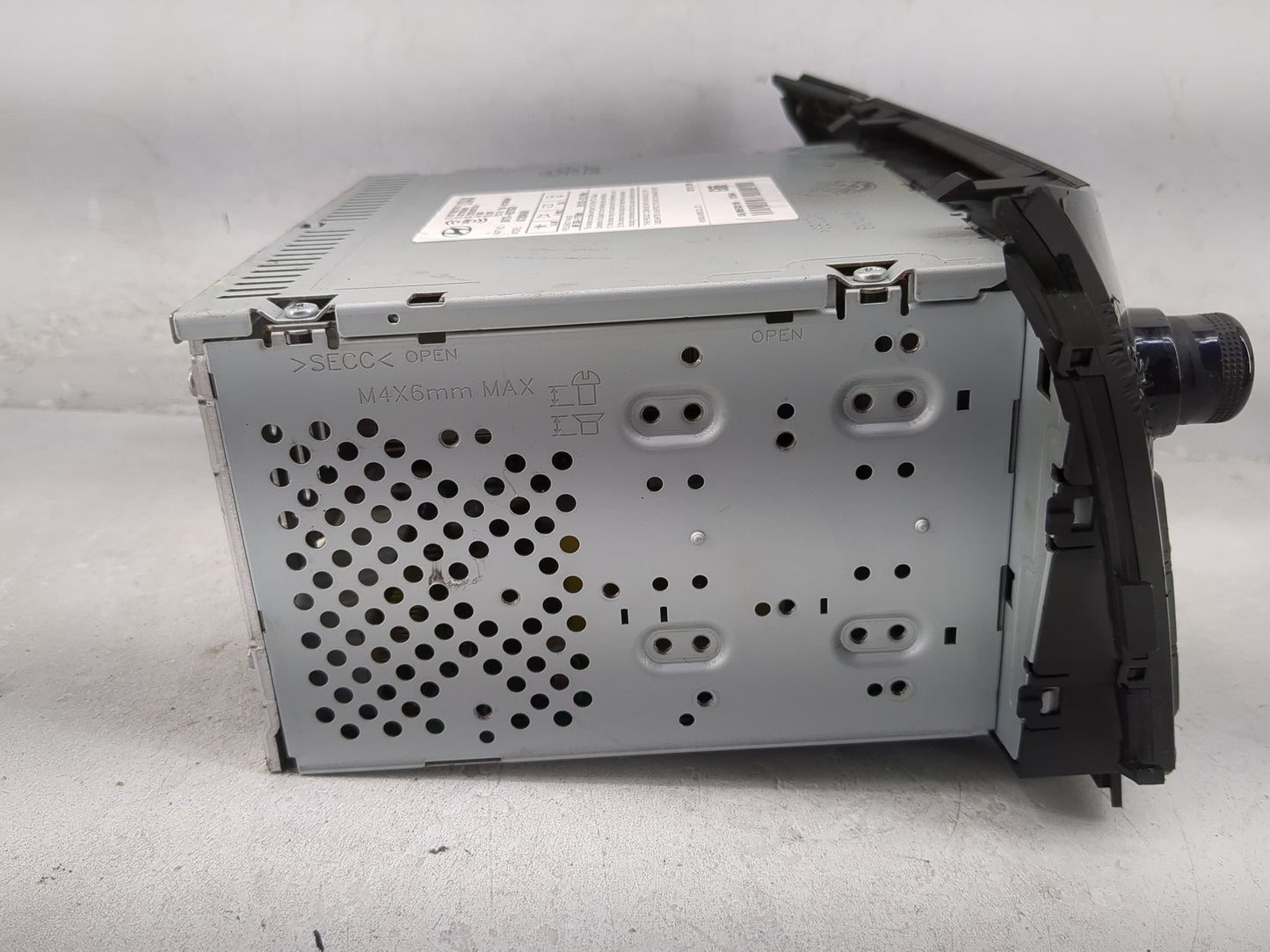 2016-2017 Hyundai Elantra Radio AM FM Cd Player Receiver Replacement P/N:96170-A5270GU Fits Fits 2016 2017 OEM Used Auto Par