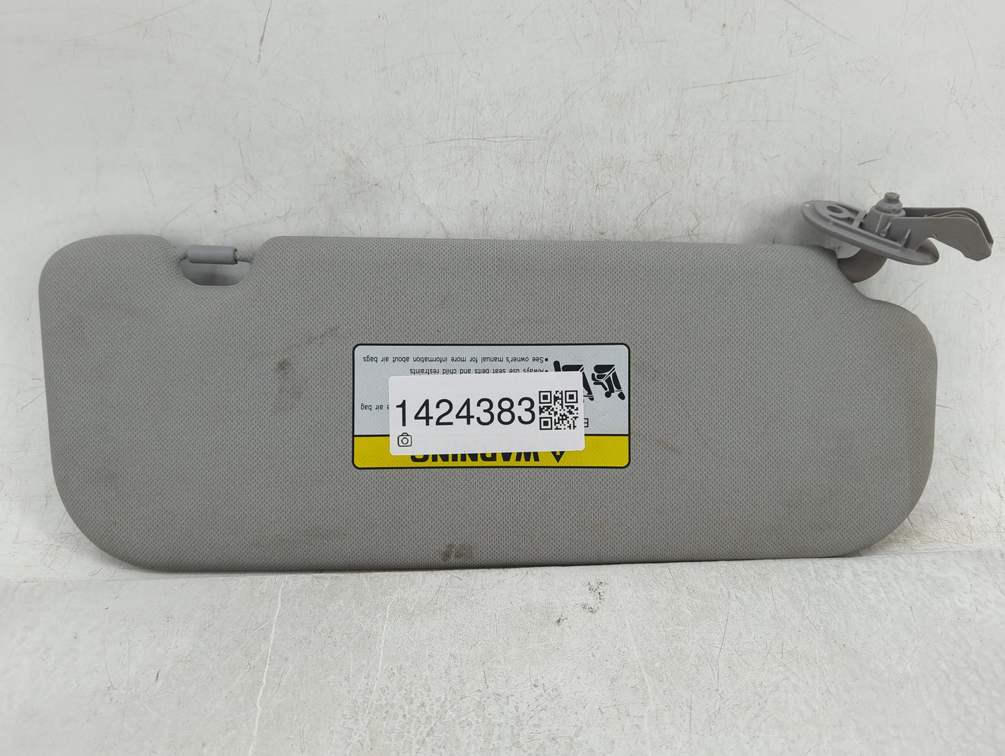 2014-2016 Hyundai Elantra Sun Visor Shade Replacement Driver Left Mirror Fits Fits 2014 2015 2016 OEM Used Auto Parts - Oemu