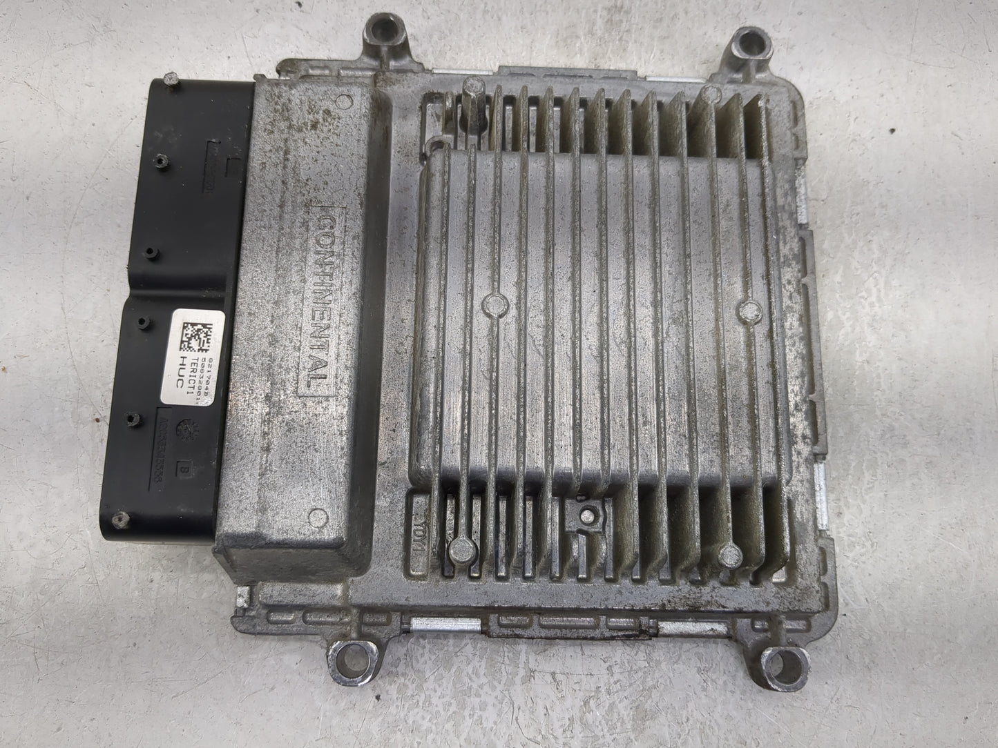 2014-2016 Hyundai Elantra PCM Engine Control Computer ECU ECM PCU OEM P/N:39102-2EML6 Fits Fits 2014 2015 2016 OEM Used Auto