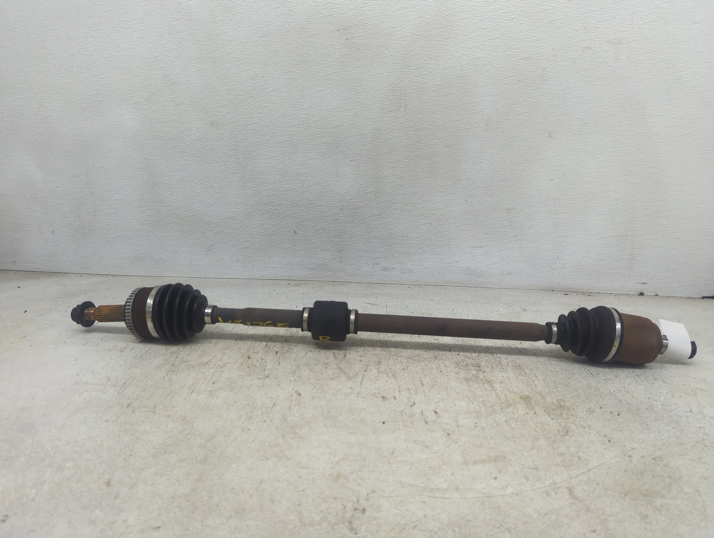 2011-2016 Hyundai Elantra Axle Shaft Front Driver Cv C/v - Oemusedautoparts1.com