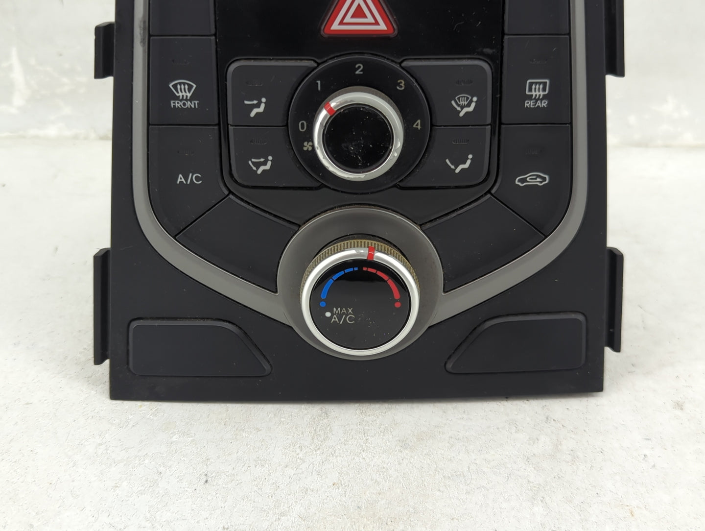 2014-2016 Hyundai Elantra Climate Control Module Temperature AC/Heater Replacement P/N:97250-3XCC1 C500-ATDCF Fits OEM Used 