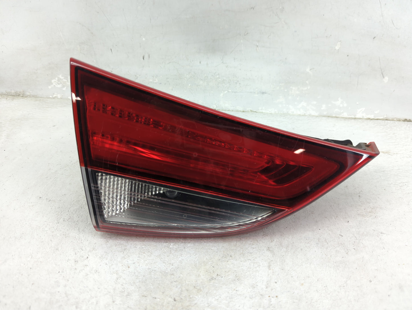2014-2016 Hyundai Elantra Tail Light Assembly Driver Left OEM P/N:92403-3Y500 Fits Fits 2014 2015 2016 OEM Used Auto Parts -