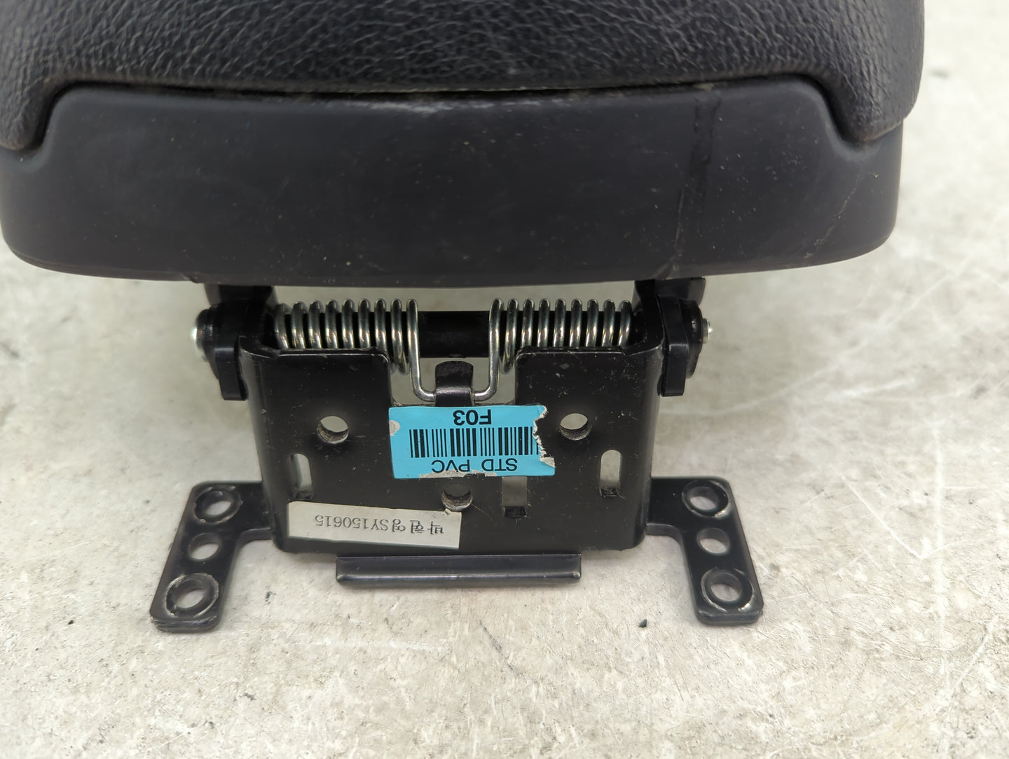 2016 Hyundai Elantra Center Floor Console Black - Oemusedautoparts1.com