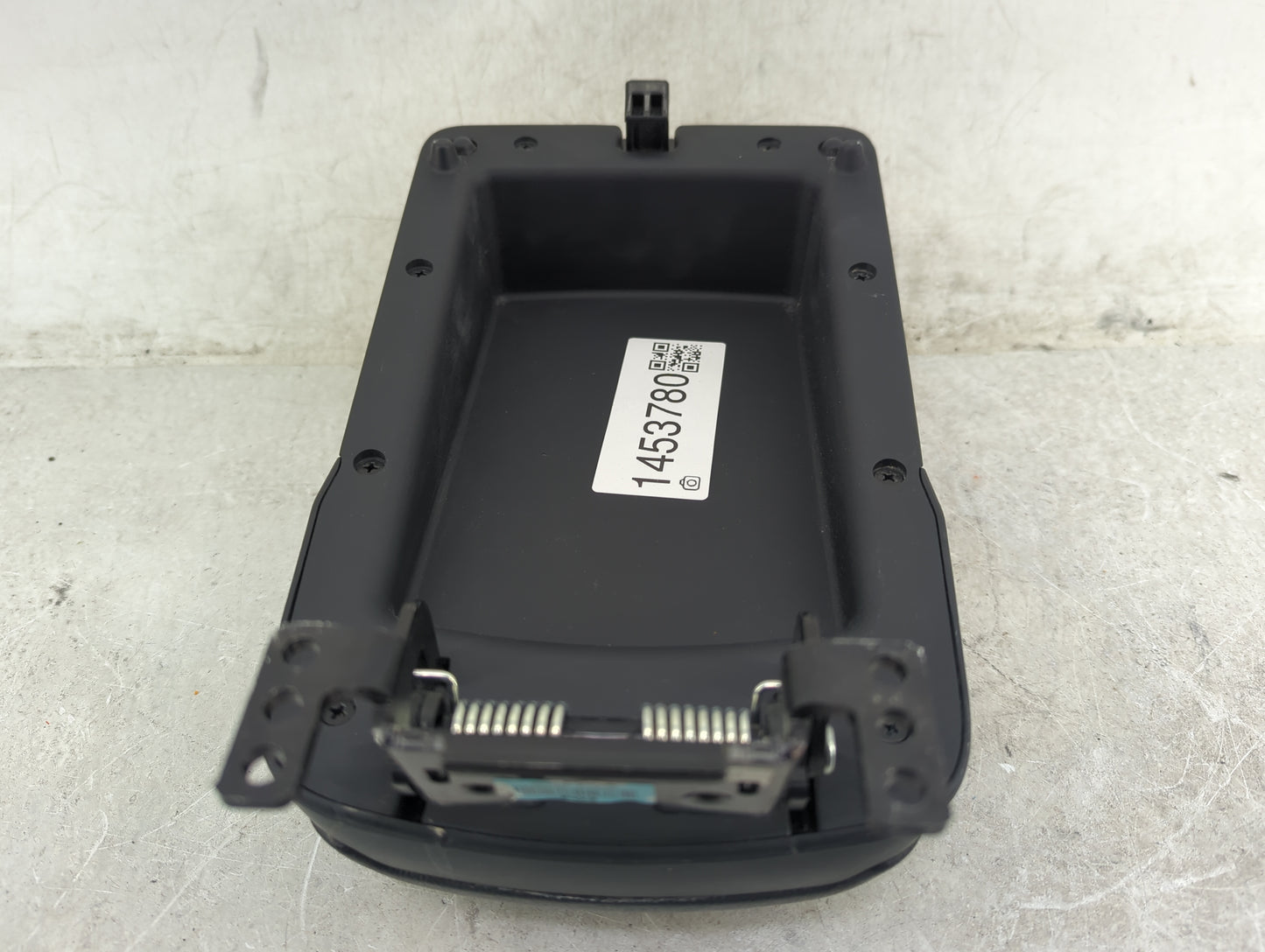 2016 Hyundai Elantra Center Floor Console Black - Oemusedautoparts1.com