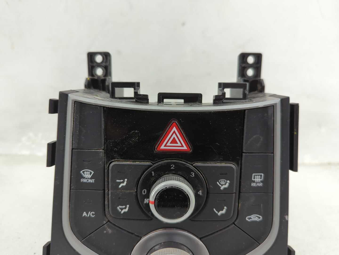 2014-2016 Hyundai Elantra Climate Control Module Temperature AC/Heater Replacement P/N:97250-3XCC1 Fits Fits 2014 2015 2016 