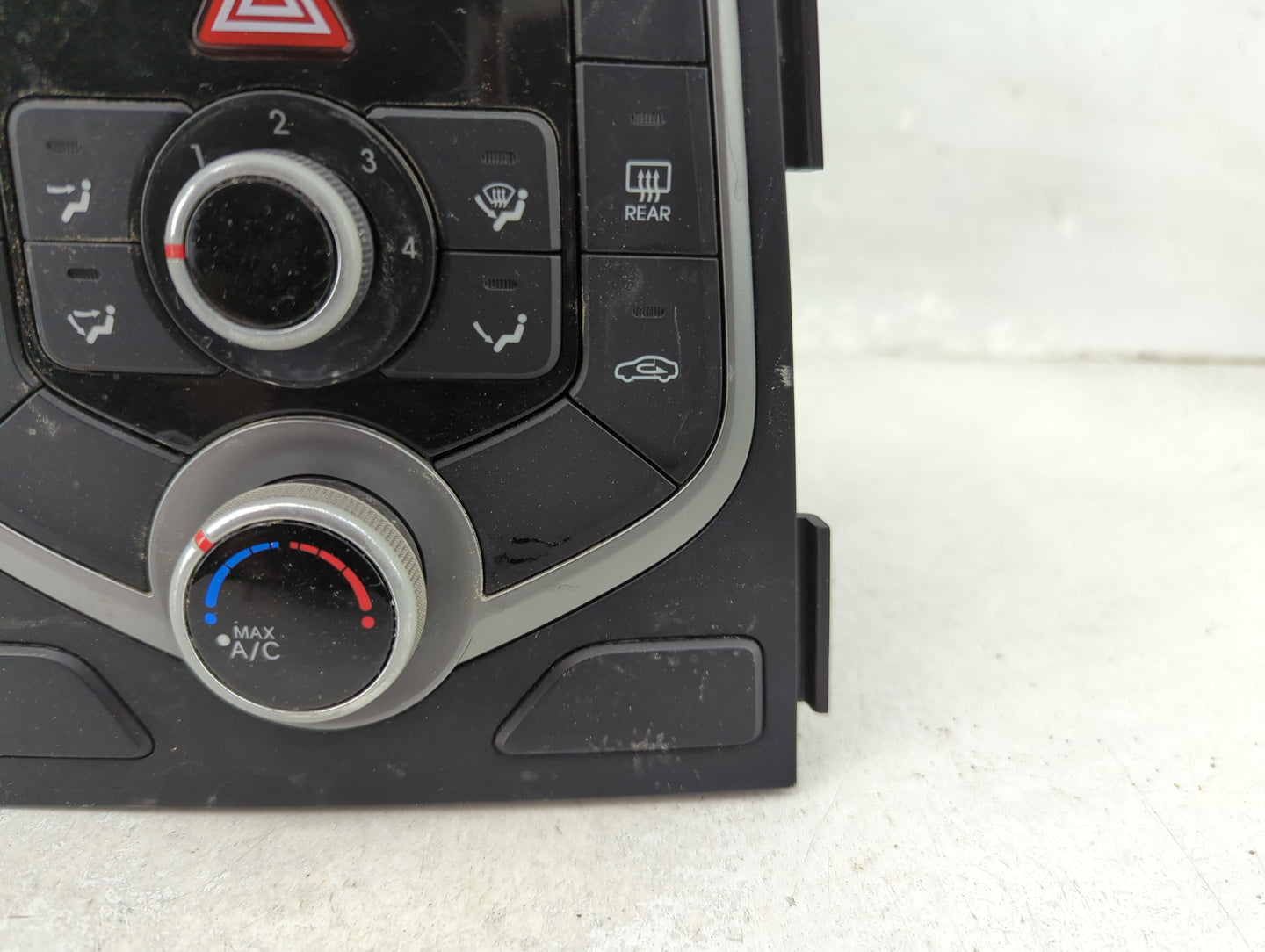 2014-2016 Hyundai Elantra Climate Control Module Temperature AC/Heater Replacement P/N:97250-3XCC1 Fits Fits 2014 2015 2016 