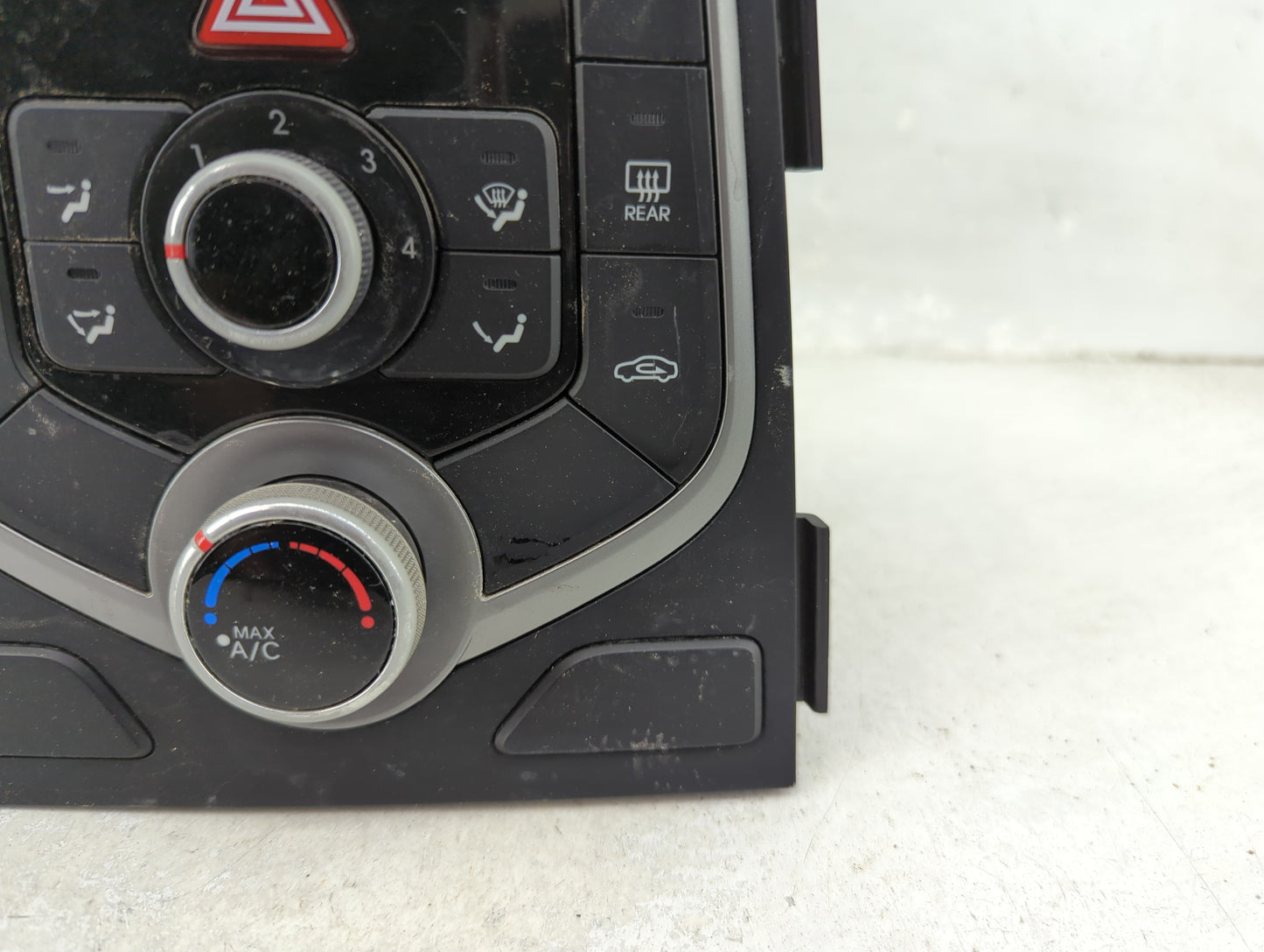 2014-2016 Hyundai Elantra Climate Control Module Temperature AC/Heater Replacement P/N:97250-3XCC1 Fits Fits 2014 2015 2016 