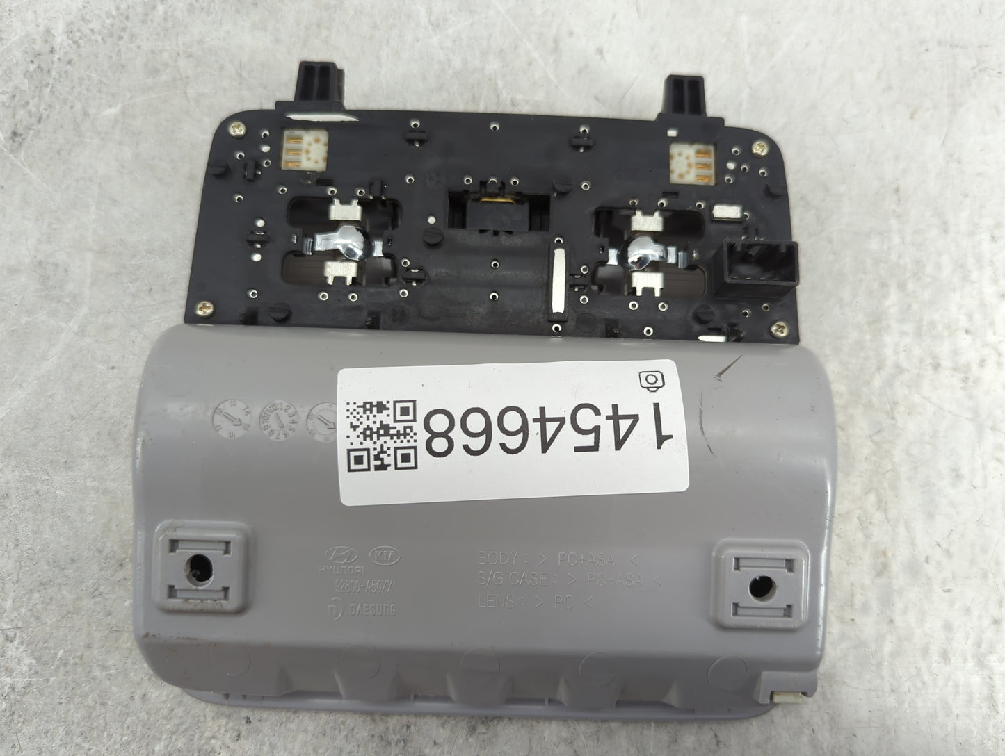 2016 Hyundai Elantra Overhead Roof Console Gray - Oemusedautoparts1.com