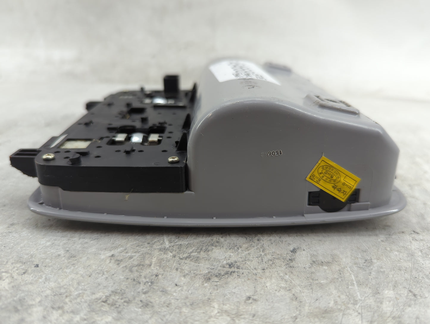 2016 Hyundai Elantra Overhead Roof Console Gray - Oemusedautoparts1.com