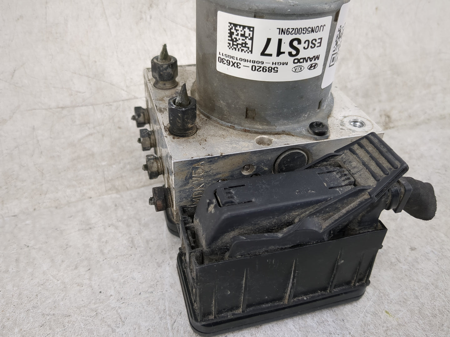 2014-2016 Hyundai Elantra ABS Pump Control Module Replacement P/N:58920-3X630 Fits Fits 2014 2015 2016 OEM Used Auto Parts -