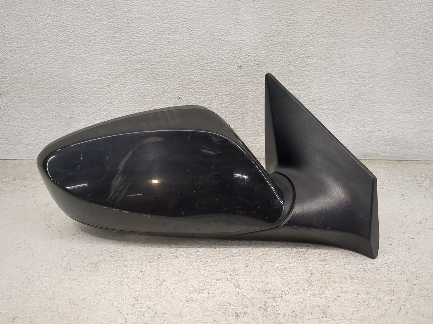 2014-2016 Hyundai Elantra Passenger Side View Mirror - Right Door Mirror OEM Used - Oemusedautoparts1.com