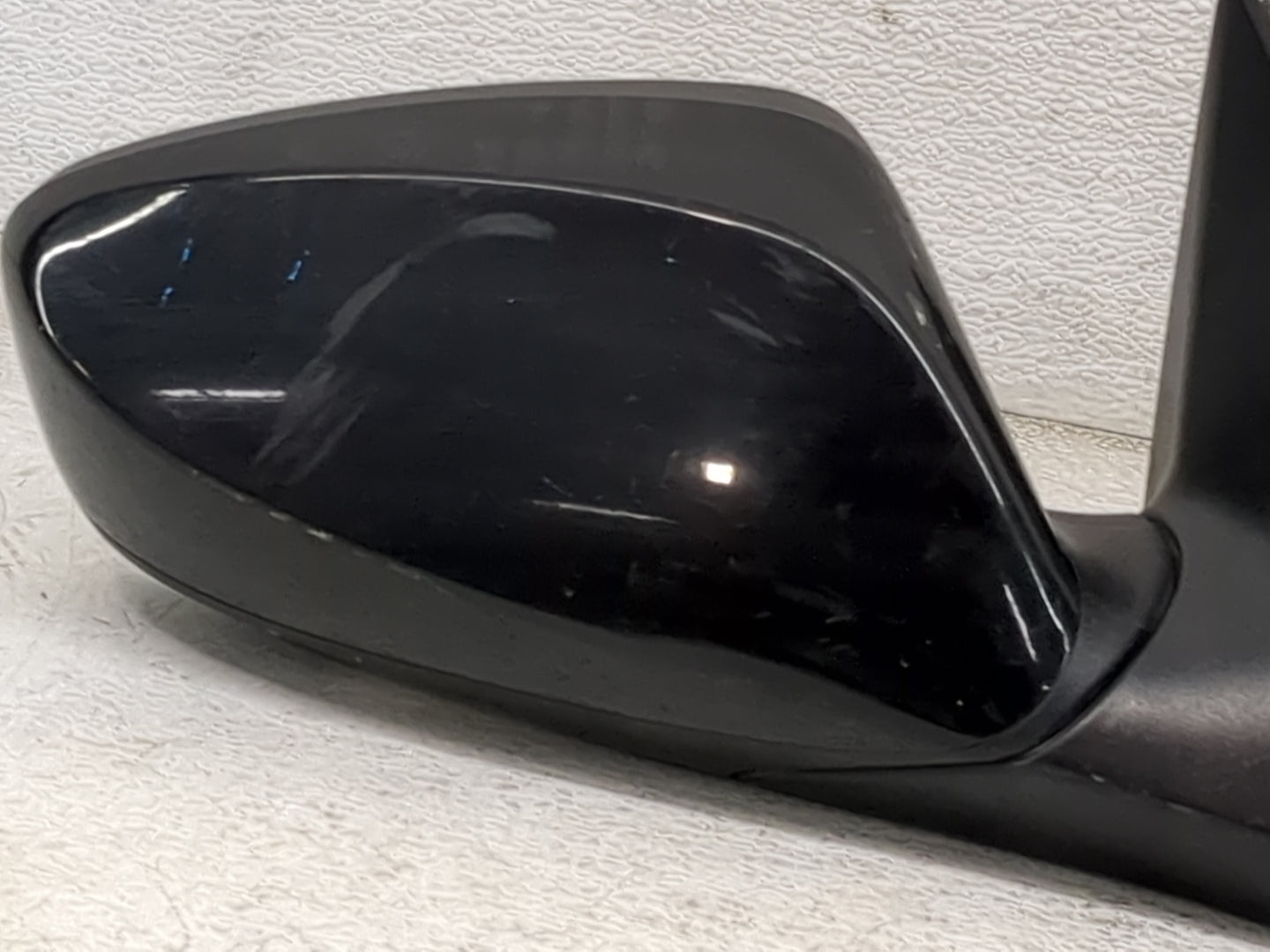 2014-2016 Hyundai Elantra Passenger Side View Mirror - Right Door Mirror OEM Used - Oemusedautoparts1.com