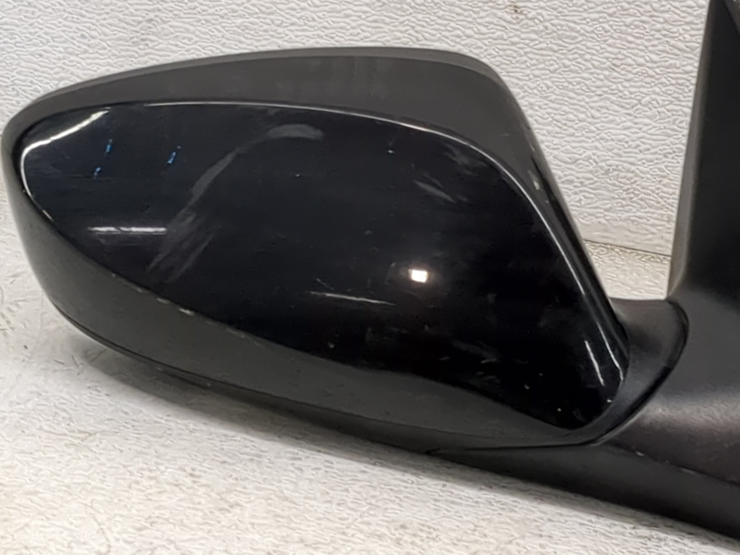 2014-2016 Hyundai Elantra Passenger Side View Mirror - Right Door Mirror OEM Used - Oemusedautoparts1.com