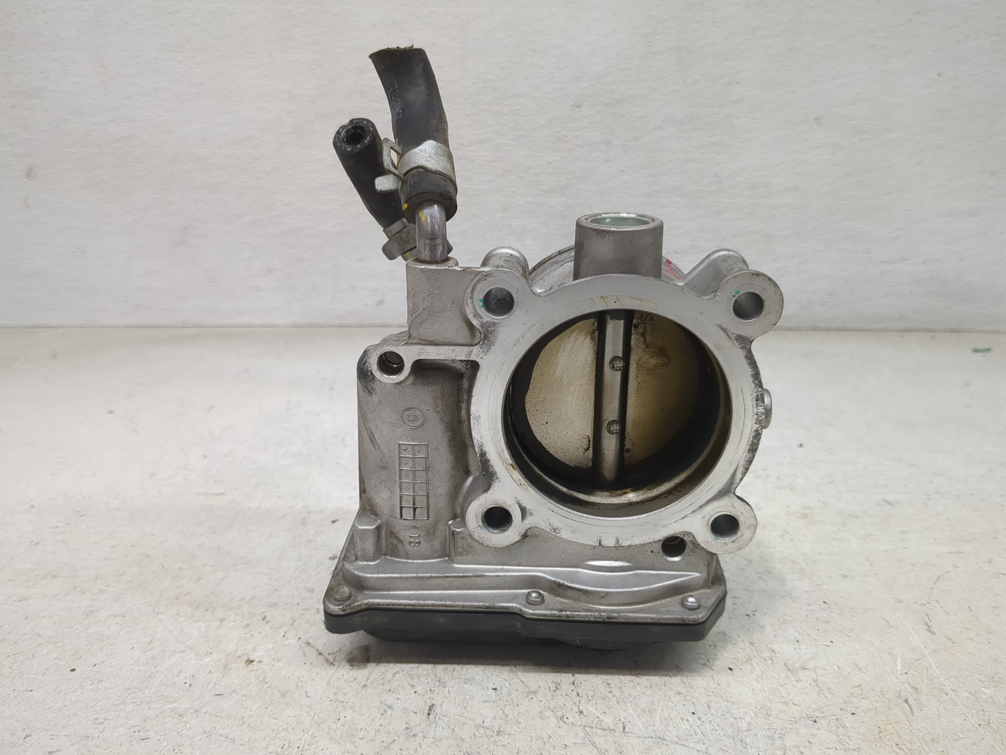 2011-2020 Hyundai Elantra Throttle Body P/N:35100-2E000 Fits Fits 2011 2012 2013 2014 2015 2016 2017 2018 2019 2020 2021 OEM