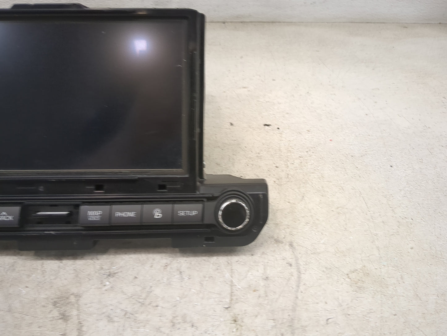2016 Hyundai Elantra Radio AM FM Cd Player Receiver Replacement P/N:96560-C6500RY AT041P28N, D3965 51050 Fits OEM Used Auto 
