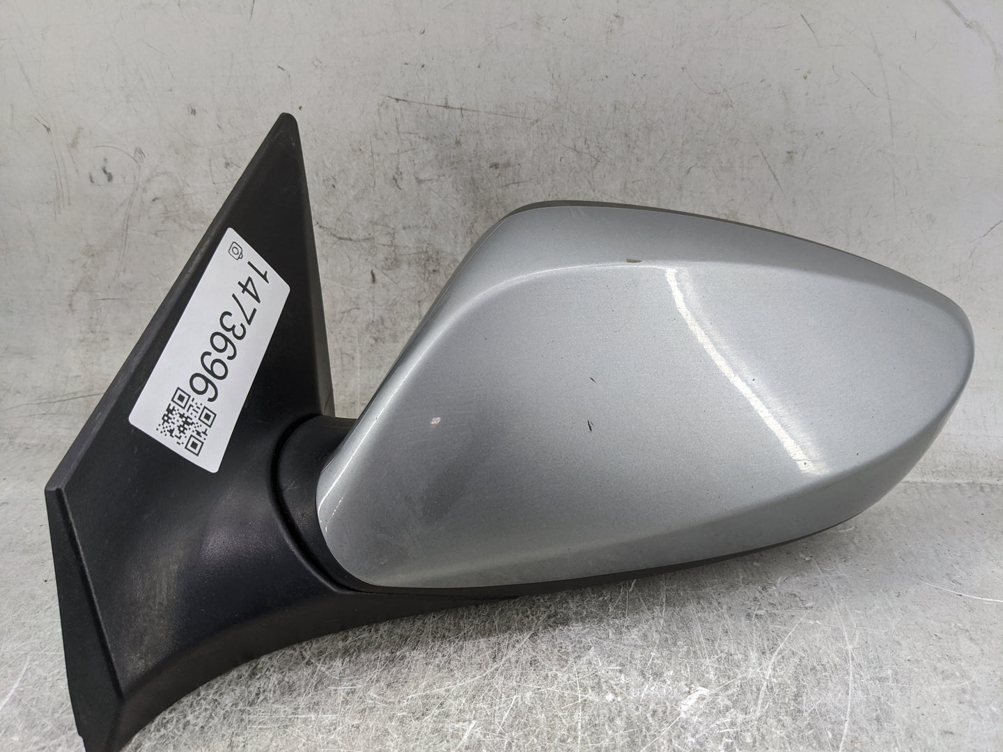 2015-2016 Hyundai Elantra Driver Side View Mirror - Left Door Mirror OEM Used - Oemusedautoparts1.com