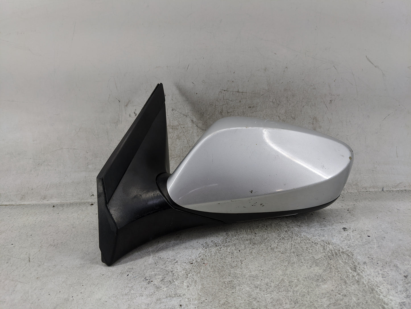 2016 Hyundai Elantra Driver Side View Mirror - Left Door Mirror OEM Used - Oemusedautoparts1.com