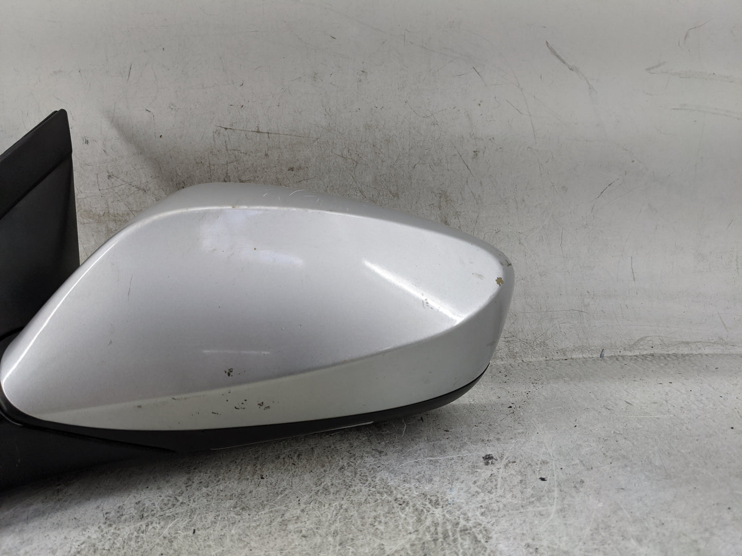 2016 Hyundai Elantra Driver Side View Mirror - Left Door Mirror OEM Used - Oemusedautoparts1.com