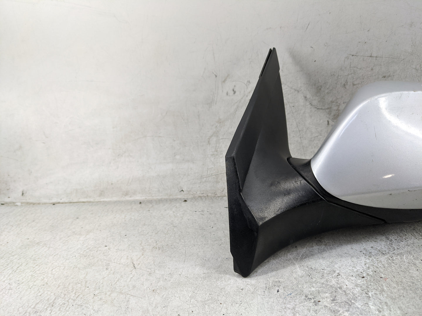 2016 Hyundai Elantra Driver Side View Mirror - Left Door Mirror OEM Used - Oemusedautoparts1.com