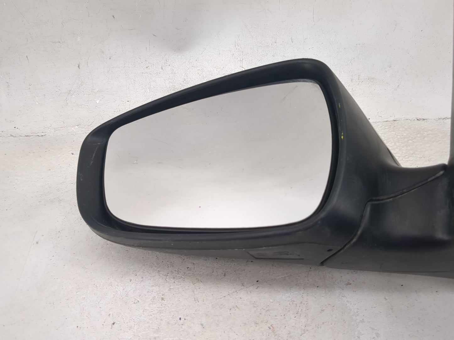 2015-2016 Hyundai Elantra Driver Side View Mirror - Left Door Mirror OEM Used - Oemusedautoparts1.com