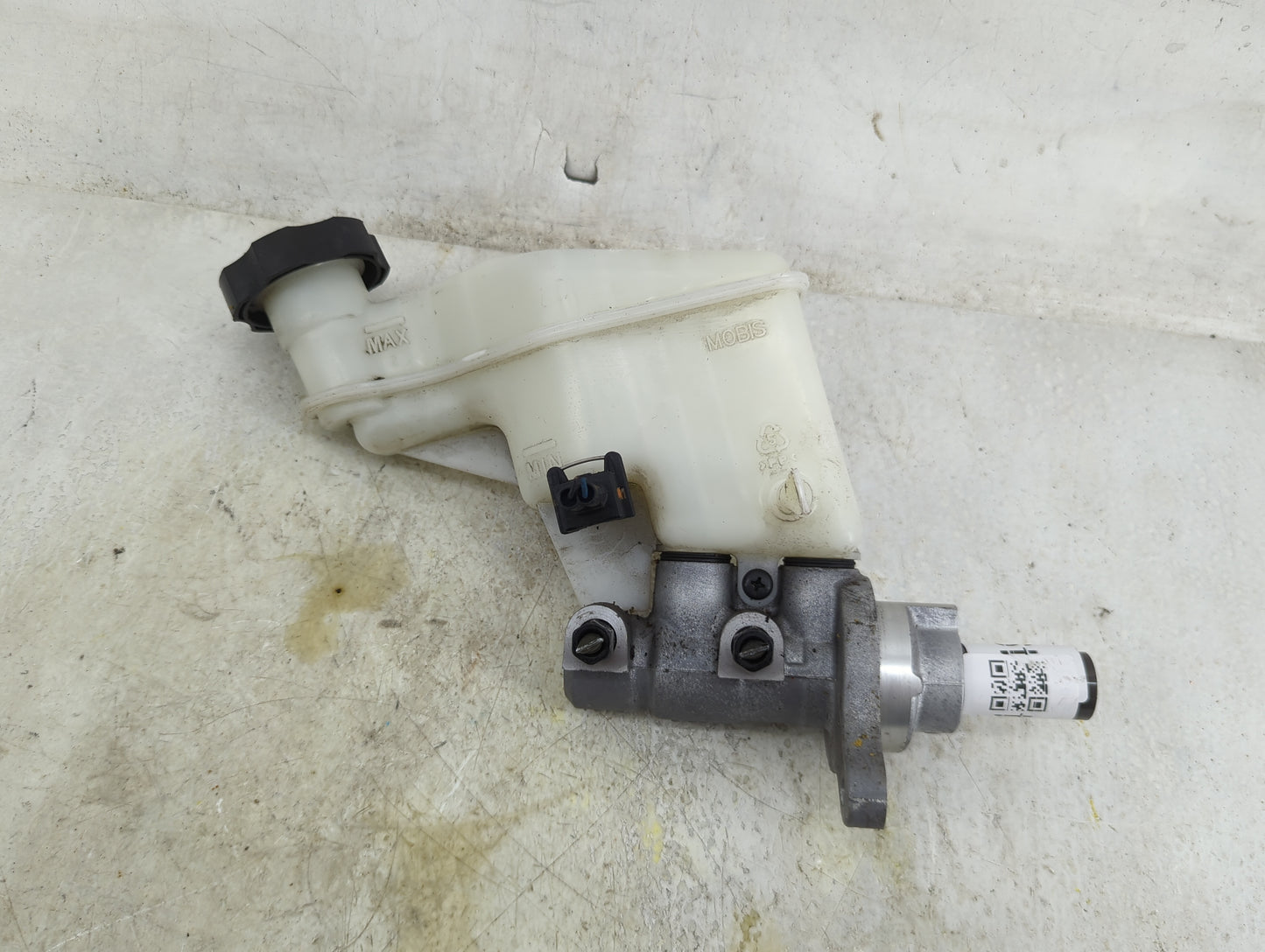 Hyundai Elantra Brake Master Cylinder 1496714 - Oemusedautoparts1.com