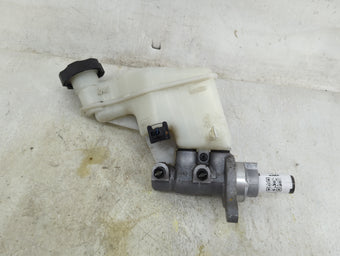 compare product Hyundai Elantra Brake Master Cylinder 1496714