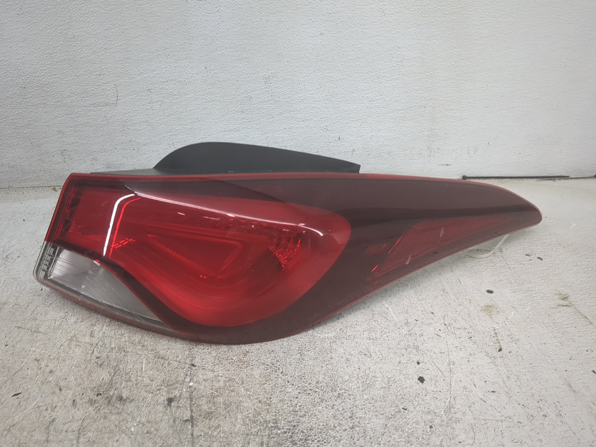 2014 Hyundai Elantra Passenger Right Side Deck Lid Mounted Tail Light 1501724 - Oemusedautoparts1.com
