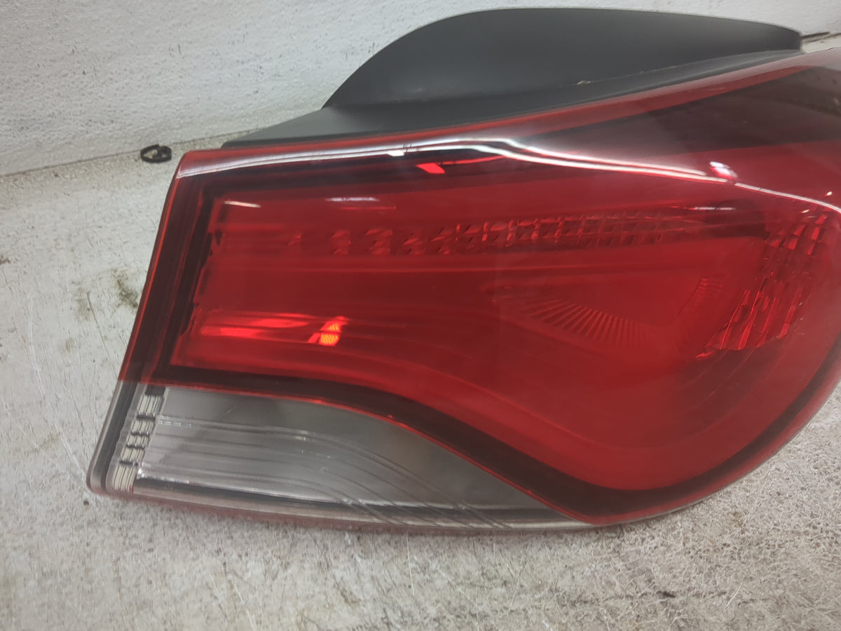 2014 Hyundai Elantra Passenger Right Side Deck Lid Mounted Tail Light 1501724 - Oemusedautoparts1.com