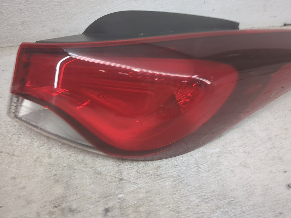 2014 Hyundai Elantra Passenger Right Side Deck Lid Mounted Tail Light 1501724 - Oemusedautoparts1.com