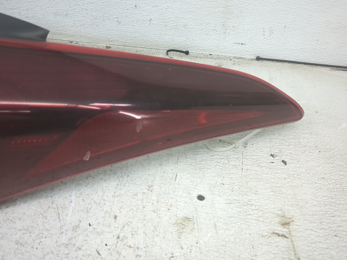 2014 Hyundai Elantra Passenger Right Side Deck Lid Mounted Tail Light 1501724 - Oemusedautoparts1.com