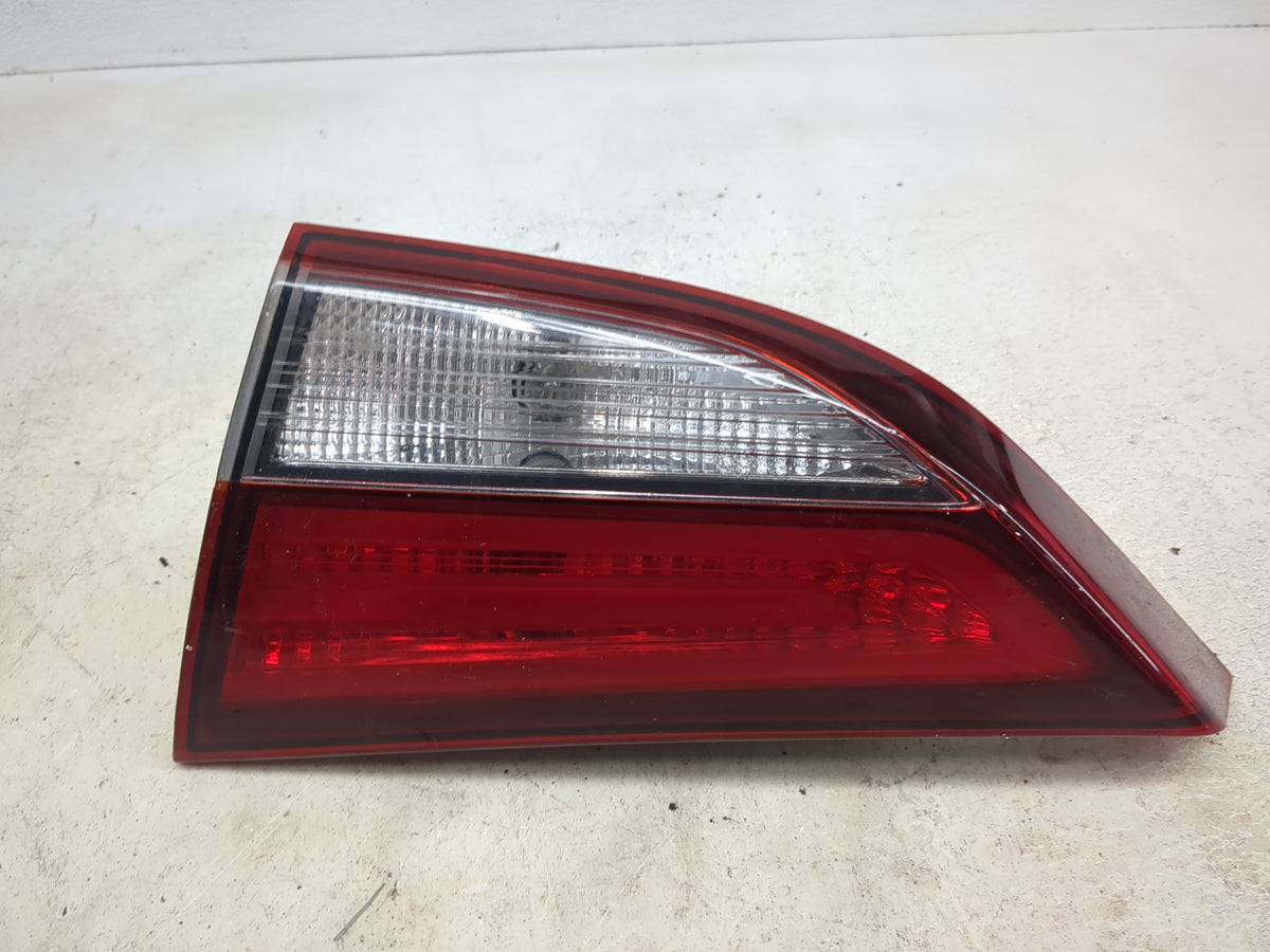 2014 Hyundai Elantra Passenger Right Side Deck Lid Mounted Tail Light 1512869 - Oemusedautoparts1.com