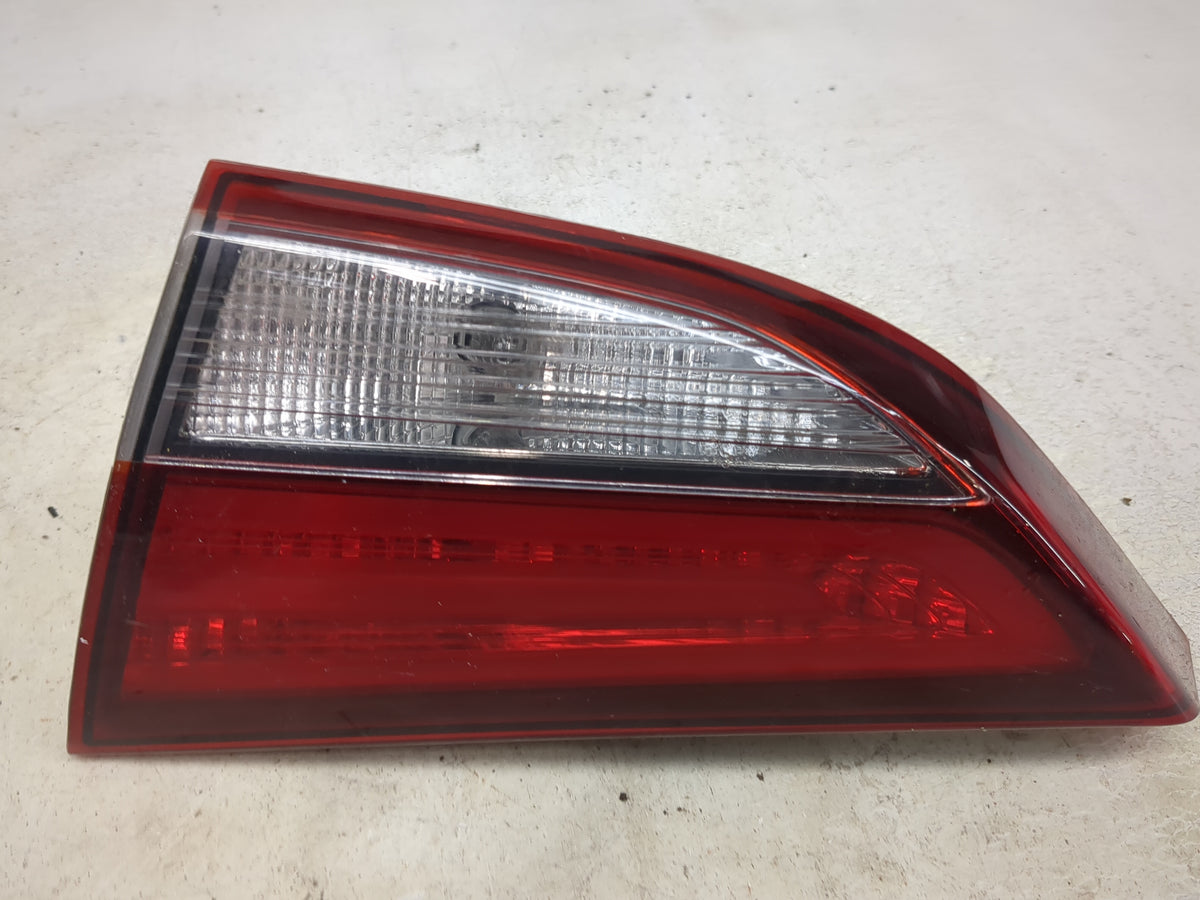 2014 Hyundai Elantra Passenger Right Side Deck Lid Mounted Tail Light 1512869 - Oemusedautoparts1.com