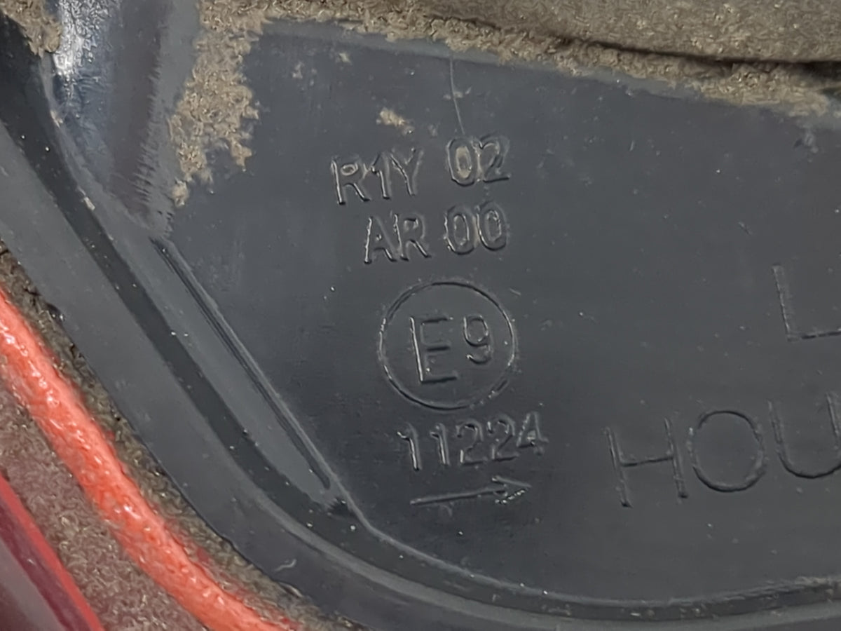 2014 Hyundai Elantra Passenger Right Side Deck Lid Mounted Tail Light 1512869 - Oemusedautoparts1.com