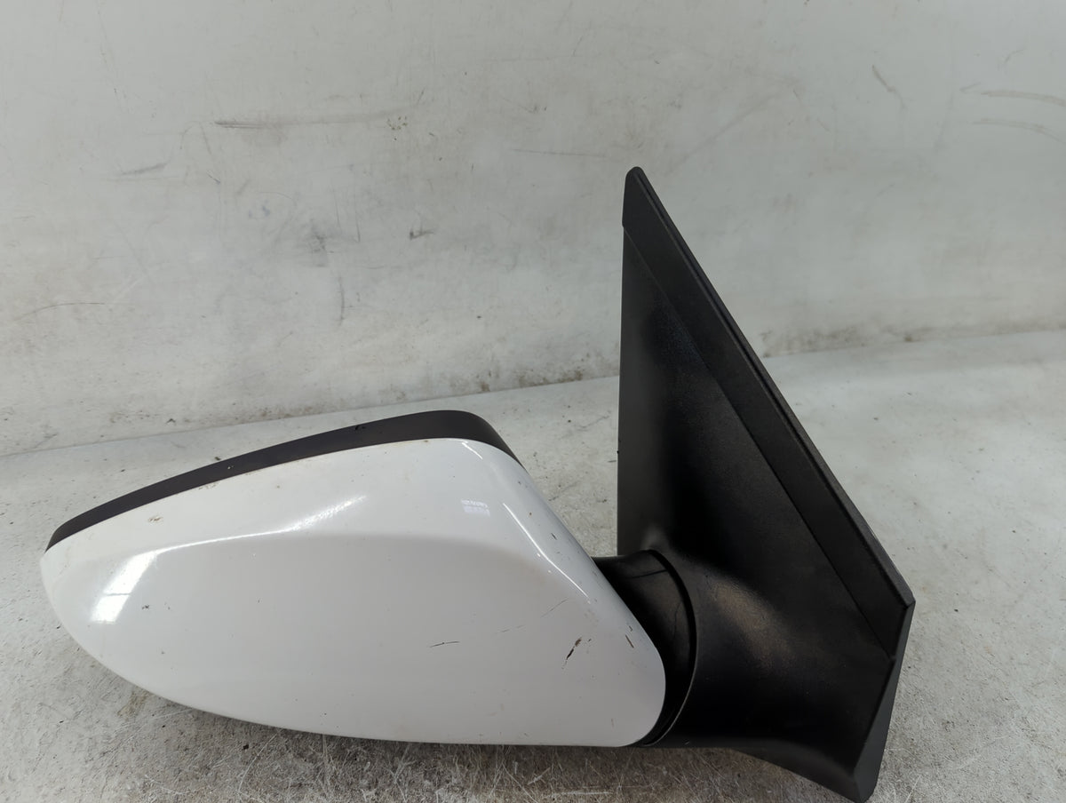 2014-2017 Hyundai Elantra Driver Side View Mirror - Left Door Mirror OEM Used - Oemusedautoparts1.com