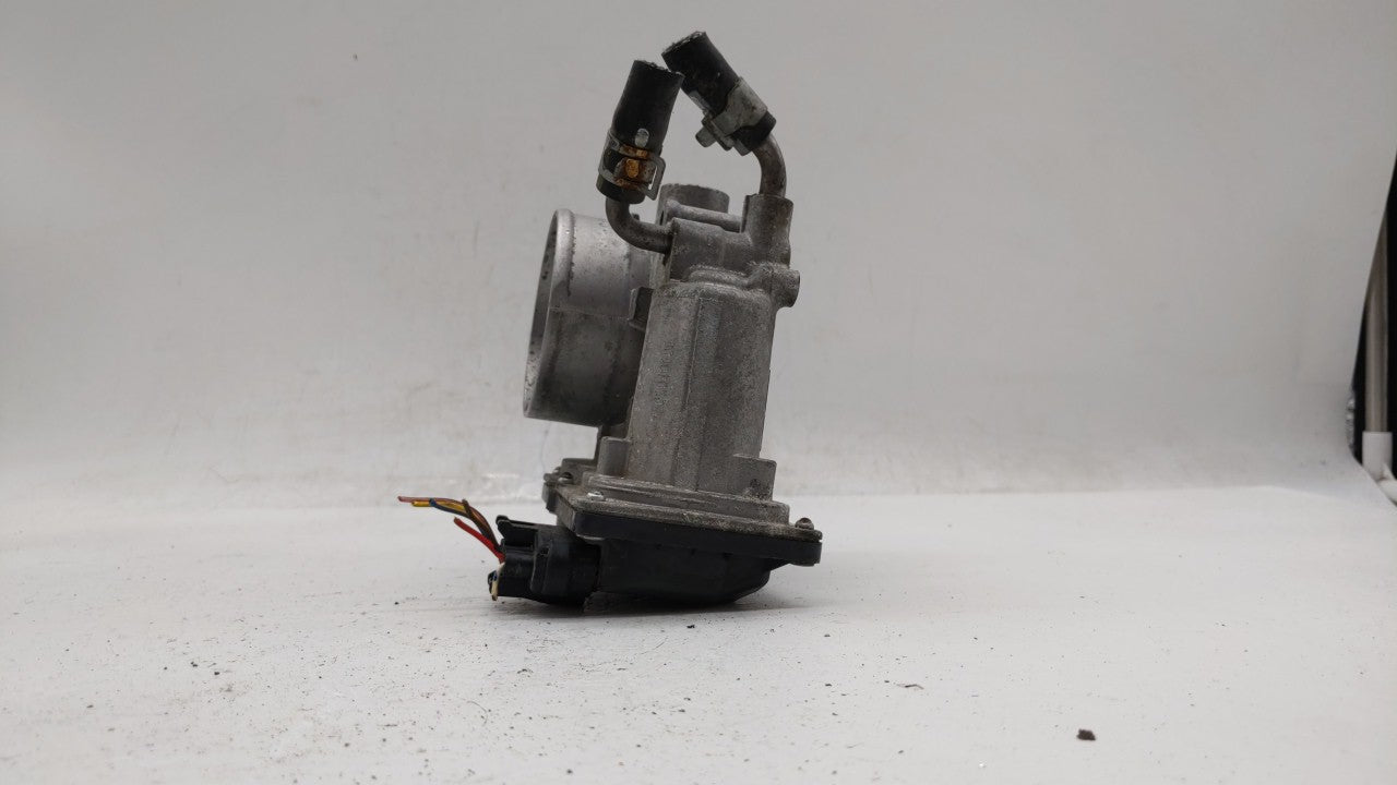 2011-2018 Hyundai Elantra Throttle Body P/N:35100-2E000 Fits Fits 2011 2012 2013 2014 2015 2016 2017 2018 2019 OEM Used Auto