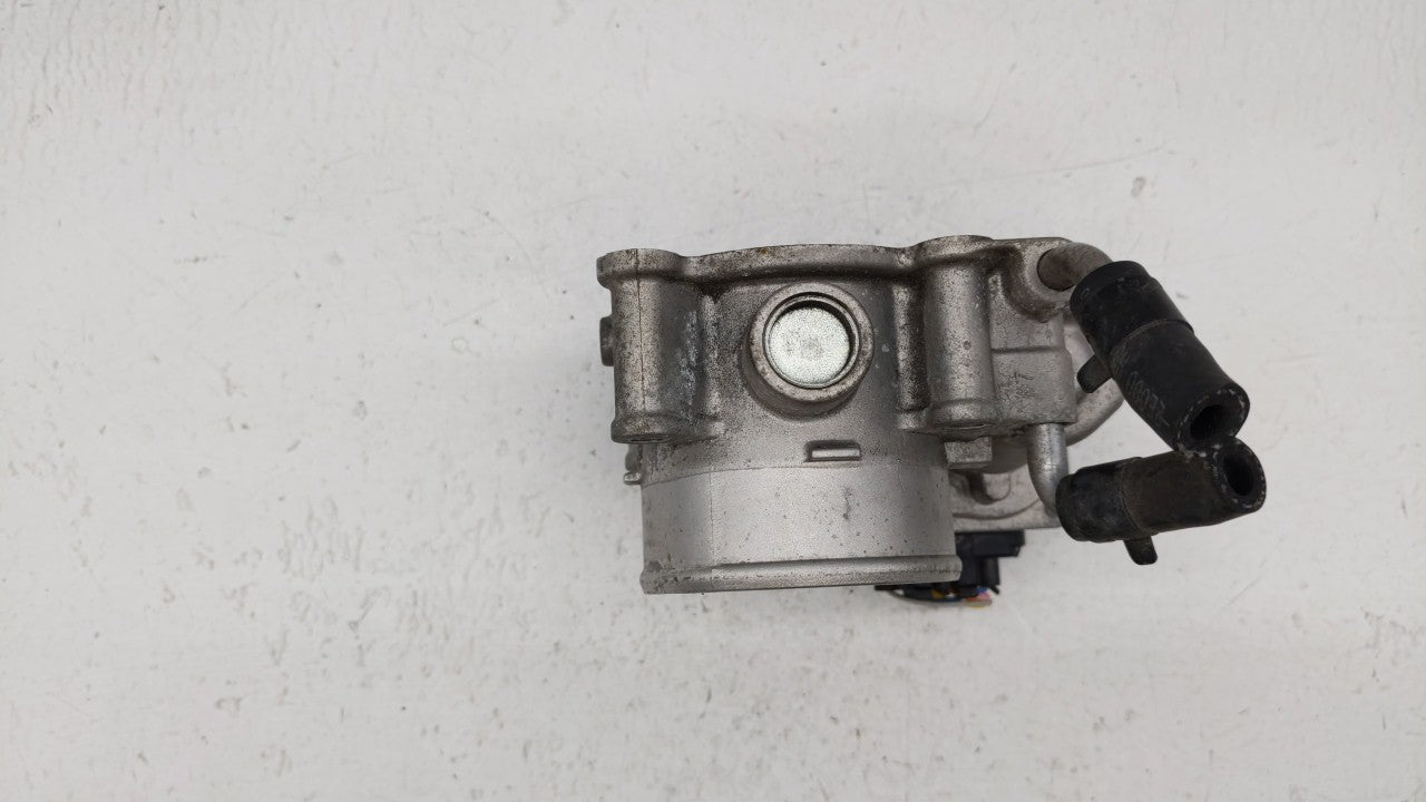 2011-2018 Hyundai Elantra Throttle Body P/N:35100-2E000 Fits Fits 2011 2012 2013 2014 2015 2016 2017 2018 2019 OEM Used Auto
