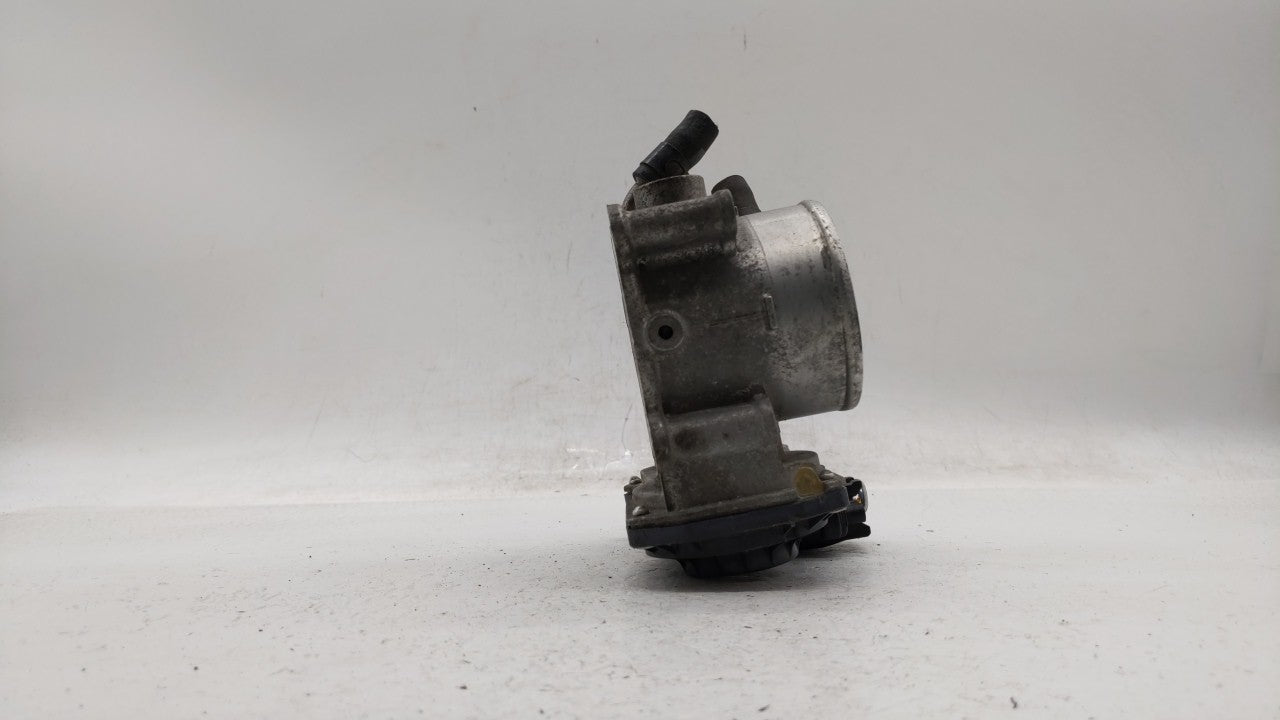 2011-2018 Hyundai Elantra Throttle Body P/N:35100-2E000 Fits Fits 2011 2012 2013 2014 2015 2016 2017 2018 2019 OEM Used Auto