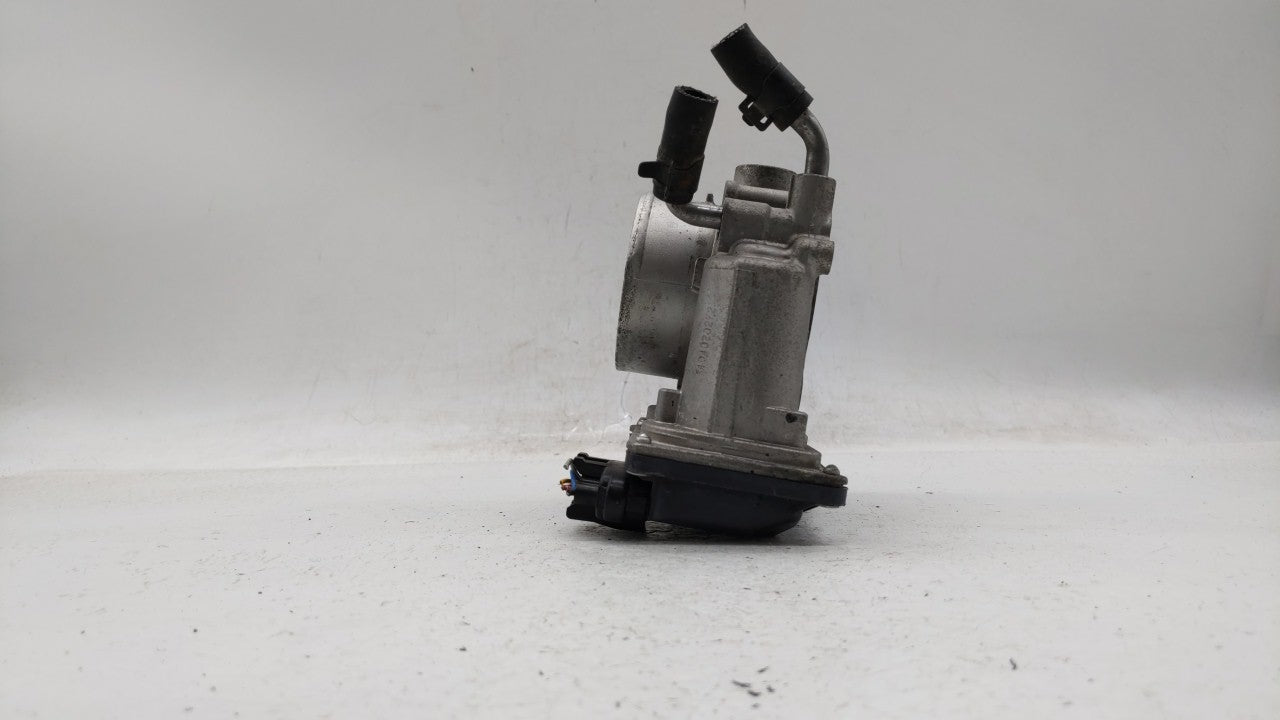 2011-2018 Hyundai Elantra Throttle Body P/N:35100-2E000 Fits Fits 2011 2012 2013 2014 2015 2016 2017 2018 2019 OEM Used Auto