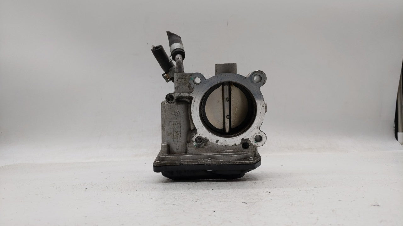 2011-2018 Hyundai Elantra Throttle Body P/N:35100-2E000 Fits Fits 2011 2012 2013 2014 2015 2016 2017 2018 2019 OEM Used Auto