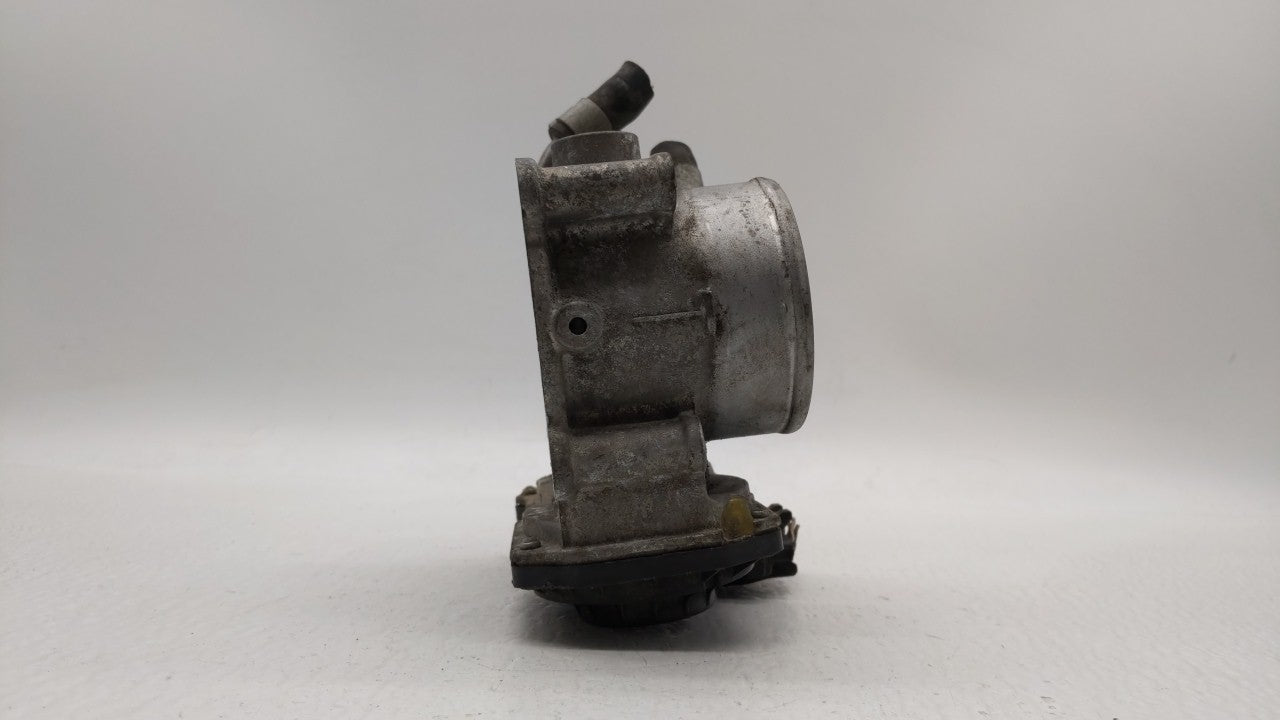 2011-2018 Hyundai Elantra Throttle Body P/N:35100-2E000 Fits Fits 2011 2012 2013 2014 2015 2016 2017 2018 2019 OEM Used Auto