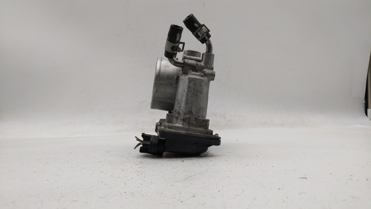 2011-2018 Hyundai Elantra Throttle Body P/N:35100-2E000 Fits Fits 2011 2012 2013 2014 2015 2016 2017 2018 2019 OEM Used Auto