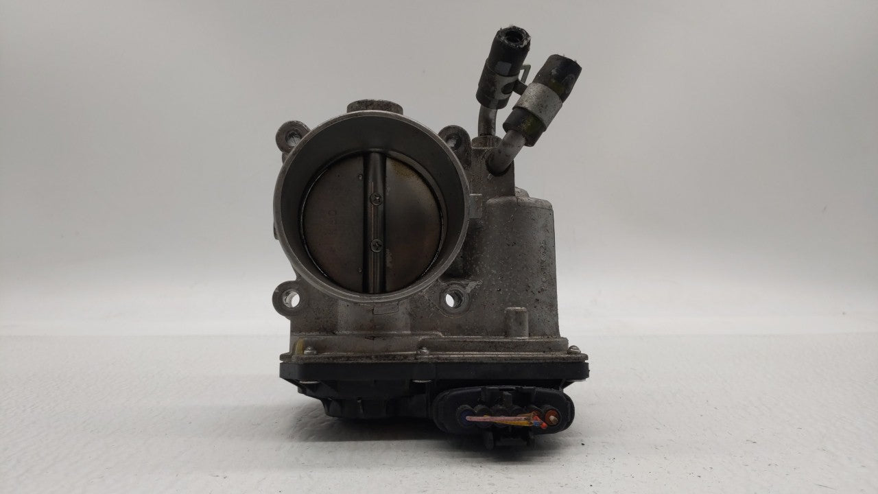 2011-2018 Hyundai Elantra Throttle Body P/N:35100-2E000 Fits Fits 2011 2012 2013 2014 2015 2016 2017 2018 2019 OEM Used Auto