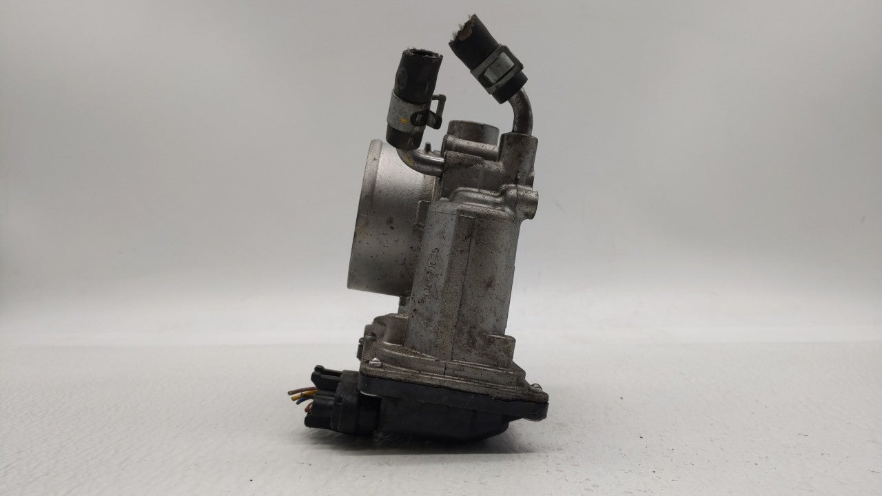 2011-2018 Hyundai Elantra Throttle Body P/N:35100-2E000 Fits Fits 2011 2012 2013 2014 2015 2016 2017 2018 2019 OEM Used Auto