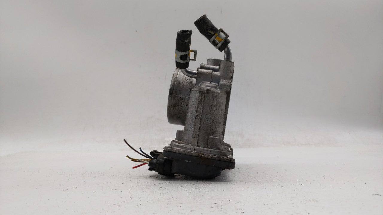 2011-2018 Hyundai Elantra Throttle Body P/N:35100-2E000 Fits Fits 2011 2012 2013 2014 2015 2016 2017 2018 2019 OEM Used Auto