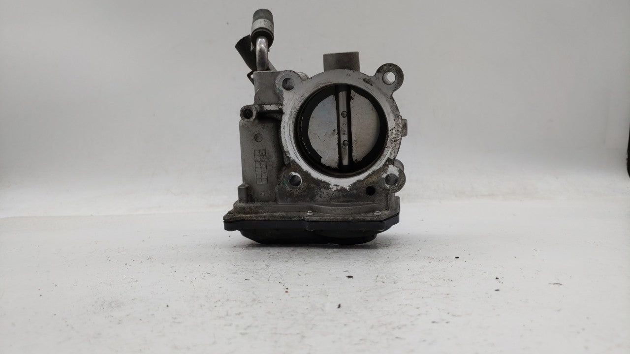 2011-2018 Hyundai Elantra Throttle Body P/N:35100-2E000 Fits Fits 2011 2012 2013 2014 2015 2016 2017 2018 2019 OEM Used Auto