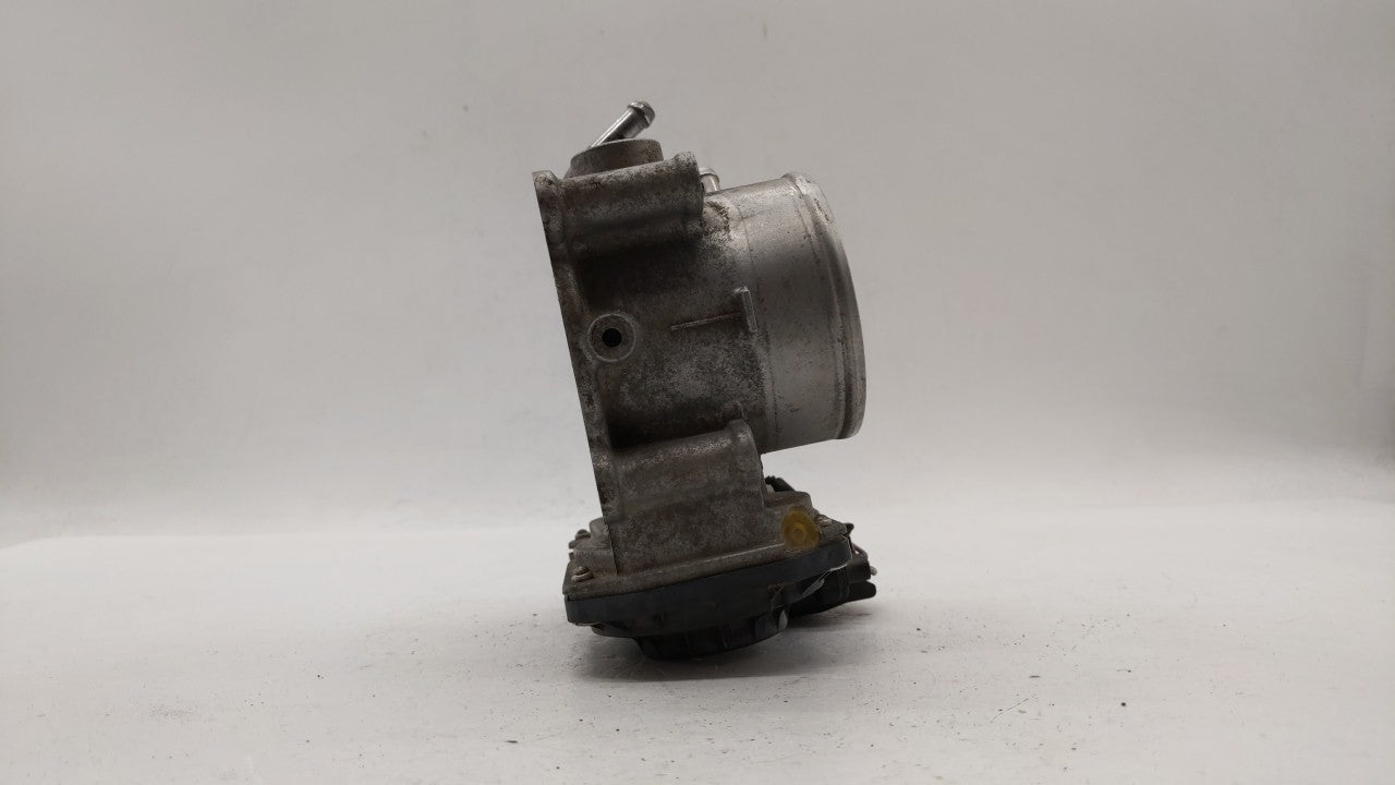 2011-2018 Hyundai Elantra Throttle Body P/N:35100-2E000 Fits Fits 2011 2012 2013 2014 2015 2016 2017 2018 2019 OEM Used Auto